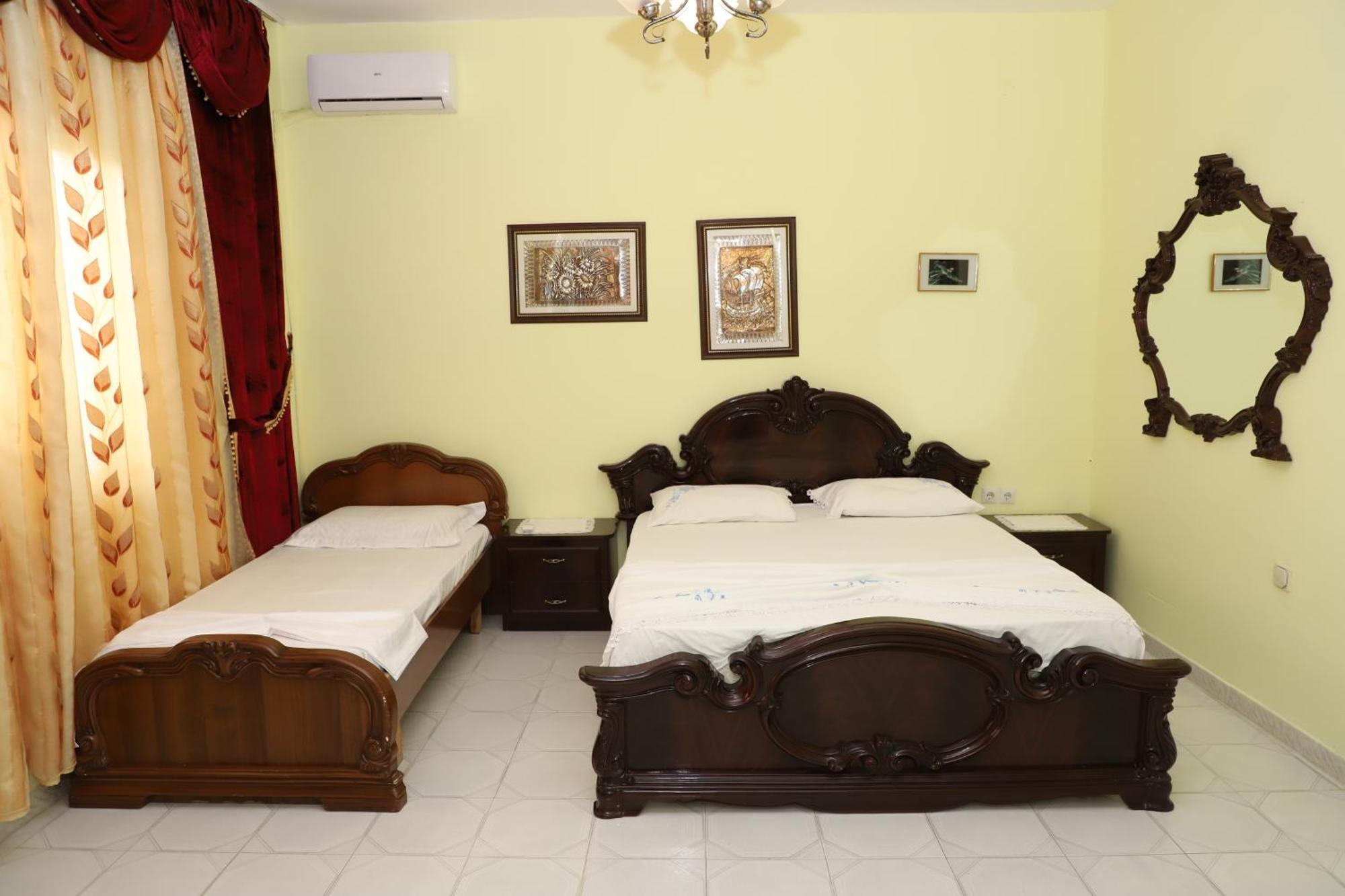 Guesthouse Katerina Berat Esterno foto