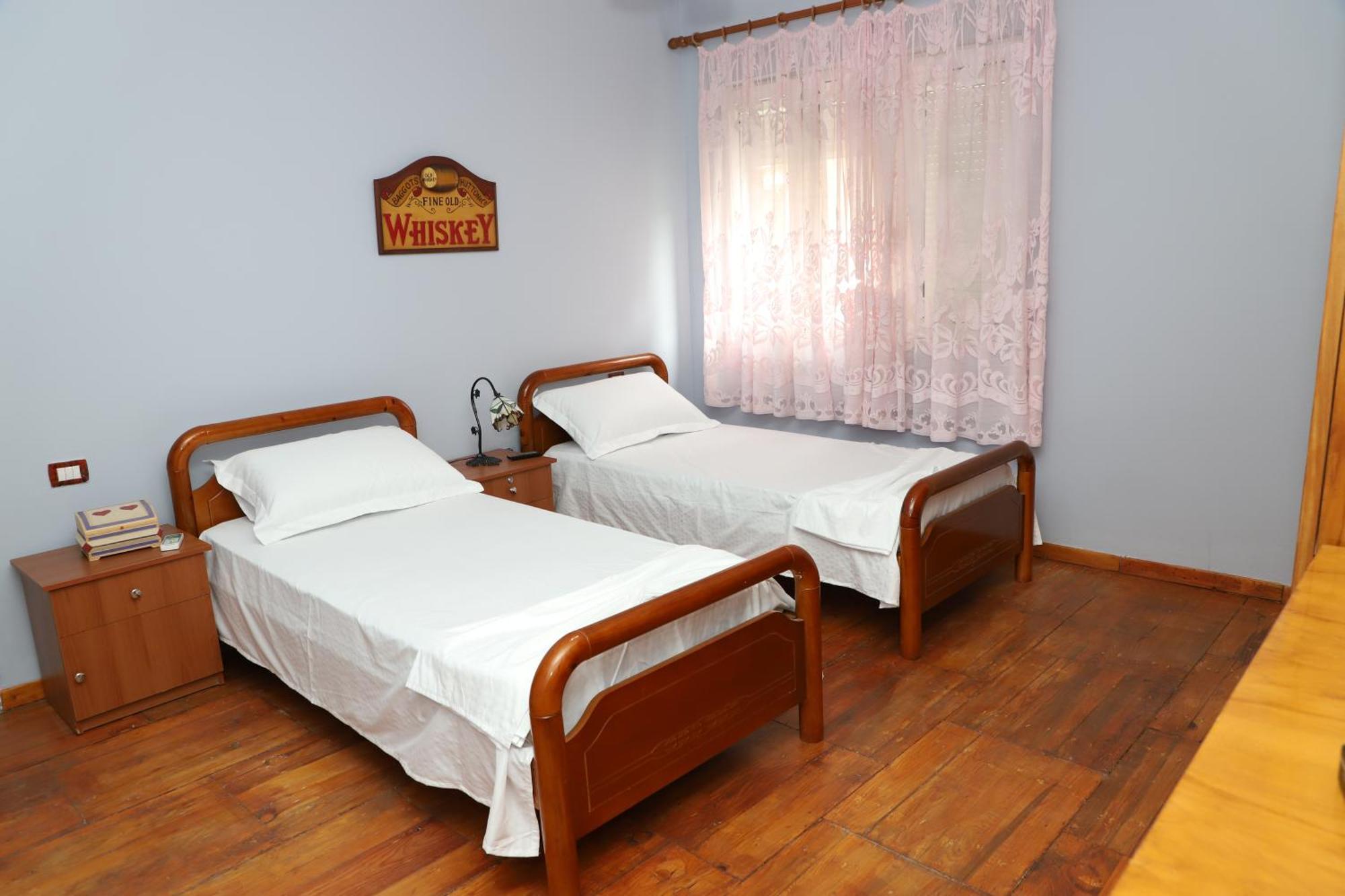 Guesthouse Katerina Berat Esterno foto