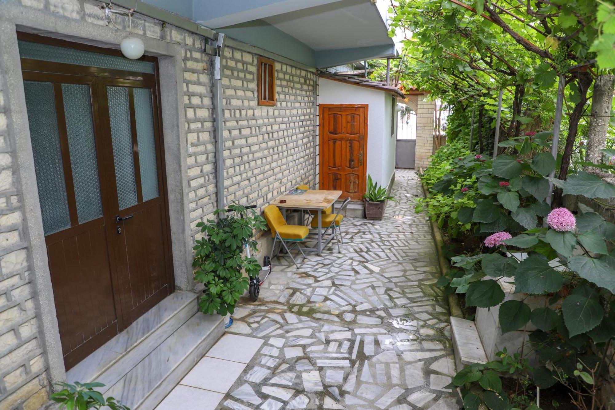 Guesthouse Katerina Berat Esterno foto