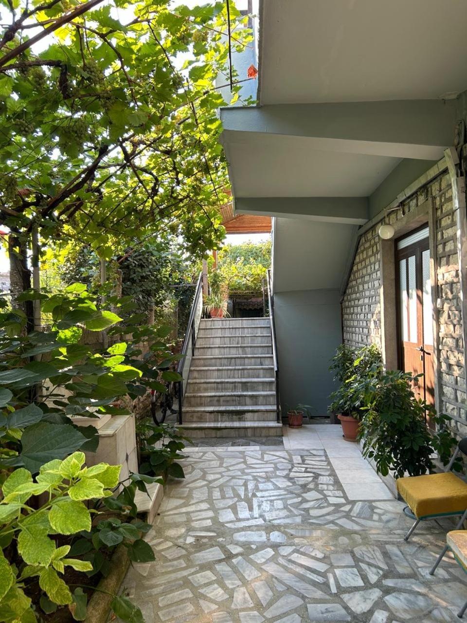 Guesthouse Katerina Berat Esterno foto